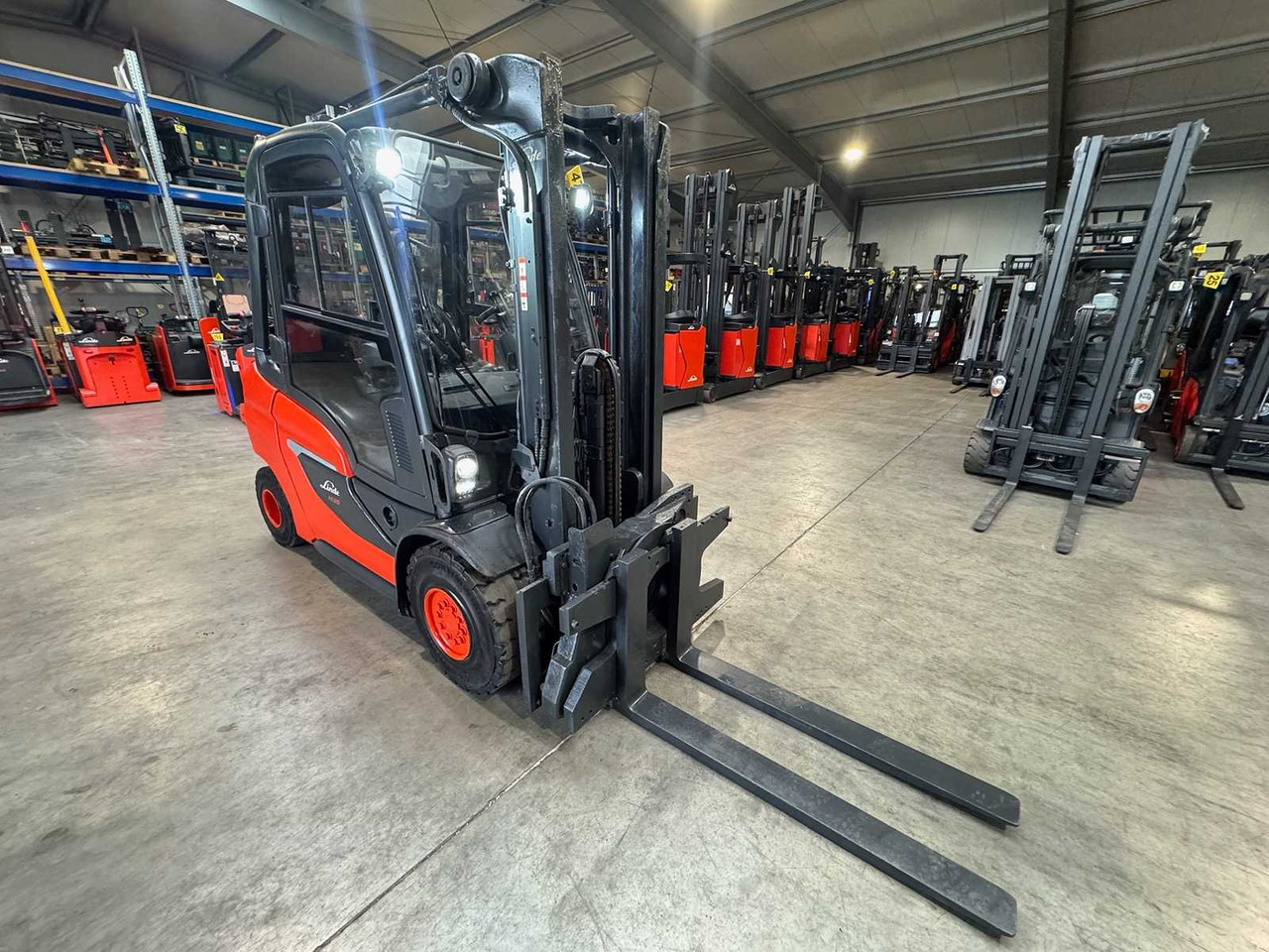 2022 LINDE H35D 3,500KG ROTARY DUPLEX FREE LIFT DIESEL FORKLIFT 3,338 HOURS - Viljuškar: slika 5 2022 LINDE H35D 3,500KG ROTARY DUPLEX FREE LIFT DIESEL FORKLIFT 3,338 HOURS - Viljuškar: slika 5