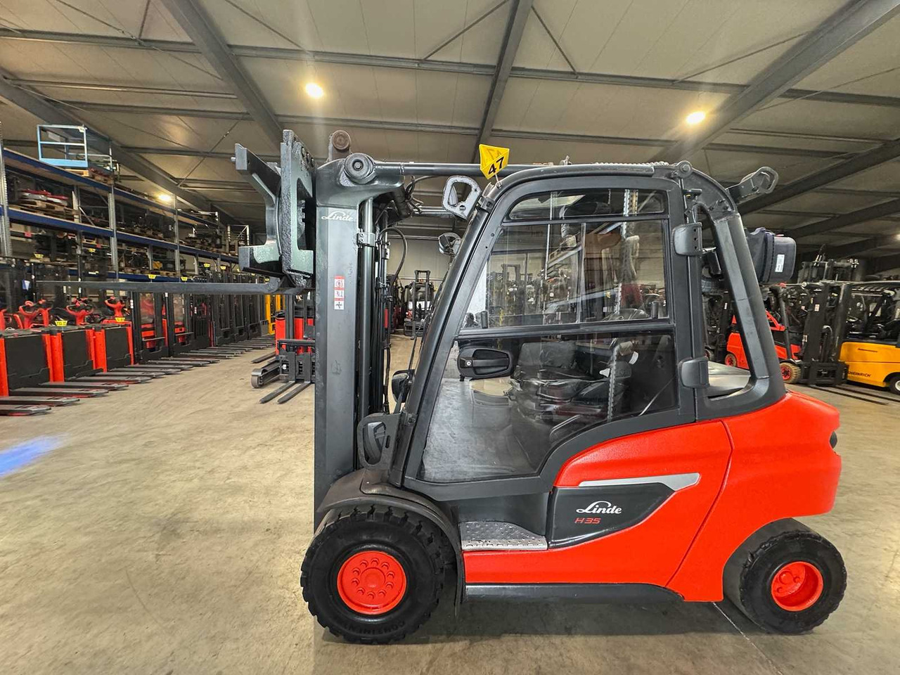 2022 LINDE H35D 3,500KG ROTARY DUPLEX FREE LIFT DIESEL FORKLIFT 3,338 HOURS - Viljuškar: slika 2 2022 LINDE H35D 3,500KG ROTARY DUPLEX FREE LIFT DIESEL FORKLIFT 3,338 HOURS - Viljuškar: slika 2