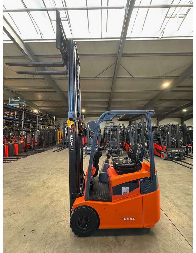 33/2015 TOYOTA 7FBEST13 1.300KG ELECTRIC FORKLIFT DUPLEX FREE LIFT 11.129 HOURS FORKLIFT - Viljuškar: slika 4 33/2015 TOYOTA 7FBEST13 1.300KG ELECTRIC FORKLIFT DUPLEX FREE LIFT 11.129 HOURS FORKLIFT - Viljuškar: slika 4
