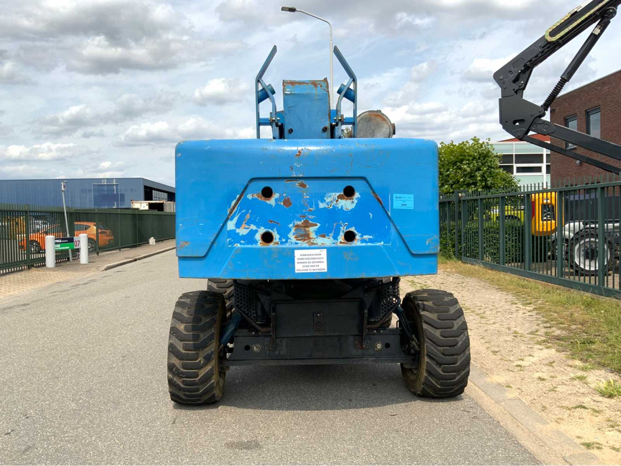 AICHI - SP21AJ - AERIAL PLATFORM DIESEL 23 METERS WORKING HEIGHT - Vazdušna platforma: slika 5 AICHI - SP21AJ - AERIAL PLATFORM DIESEL 23 METERS WORKING HEIGHT - Vazdušna platforma: slika 5