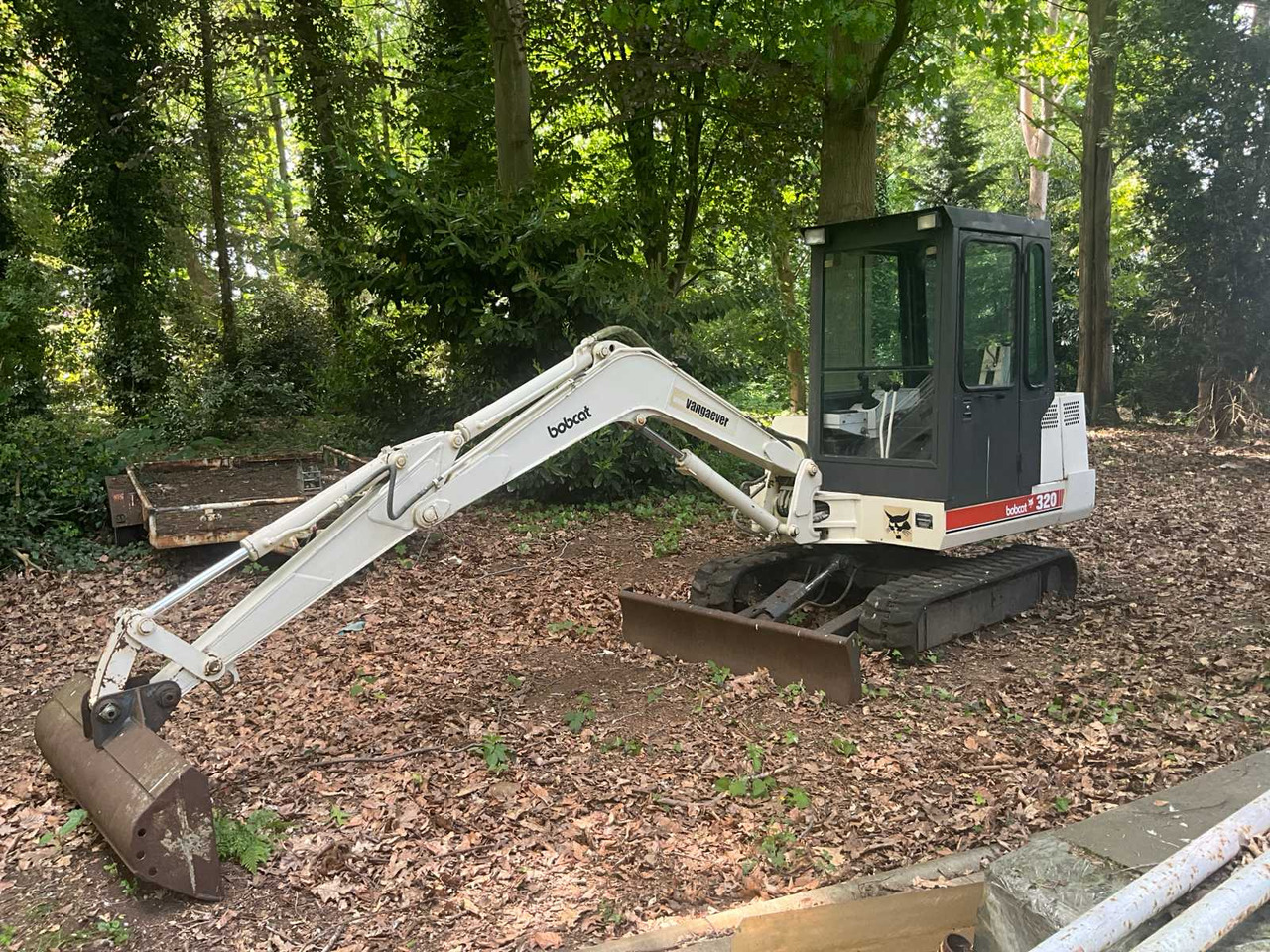 BOBCAT 231 - Mini bager: slika 1 BOBCAT 231 - Mini bager: slika 1