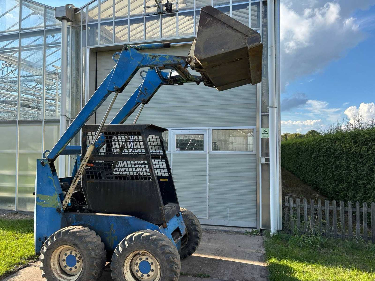 BOBCAT - 825 - SKID STEER LOADER - Kompaktni utovarivač guseničar: slika 3 BOBCAT - 825 - SKID STEER LOADER - Kompaktni utovarivač guseničar: slika 3