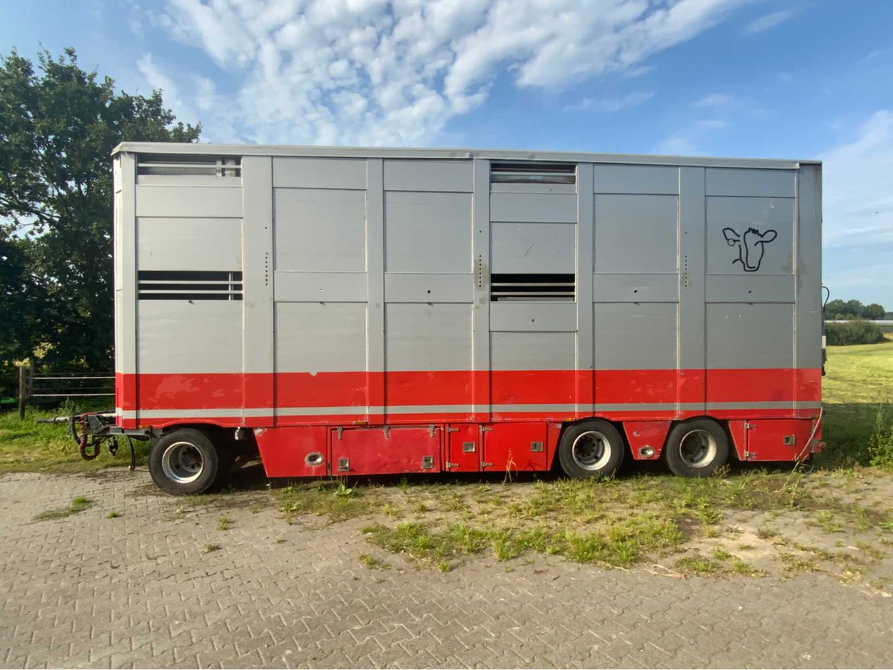 Berdex AV.1018 - Prikolica za prevoz stoke: slika 2 Berdex AV.1018 - Prikolica za prevoz stoke: slika 2