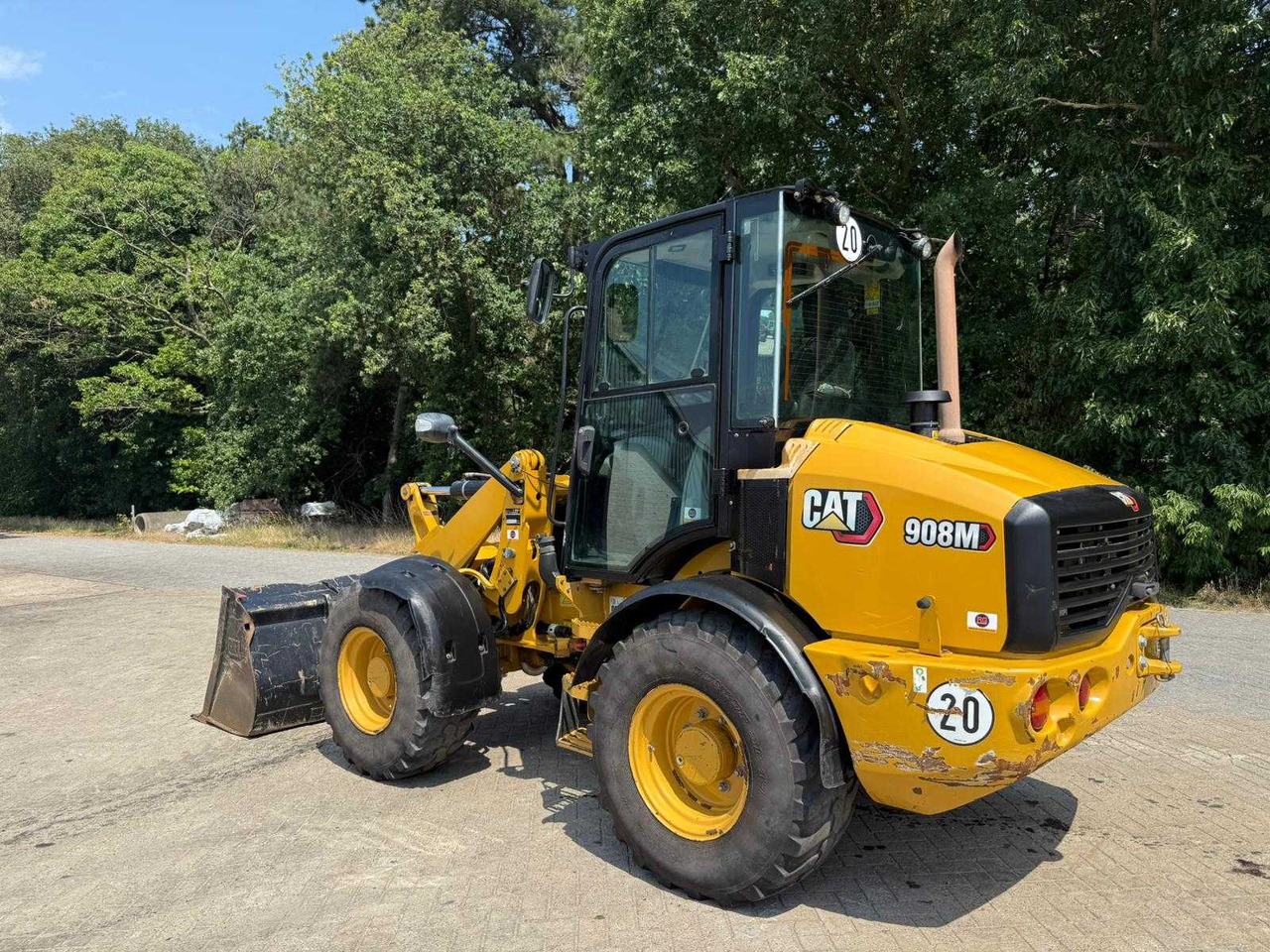 CAT 908M - Utovarivač točkaš: slika 3 CAT 908M - Utovarivač točkaš: slika 3