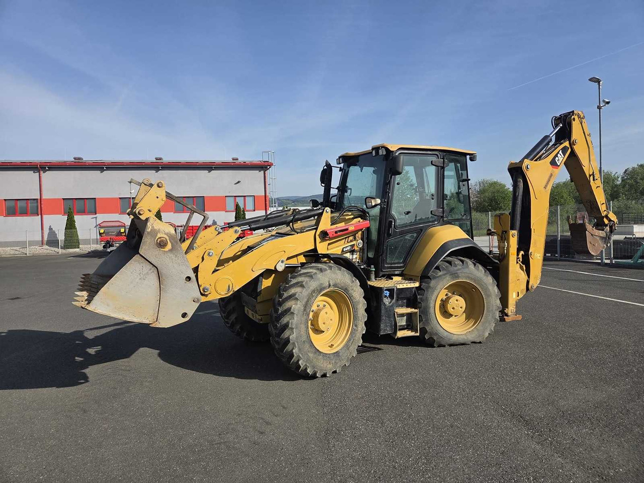 CATERPILLAR 444 F2 - Bager utovarivač: slika 4 CATERPILLAR 444 F2 - Bager utovarivač: slika 4