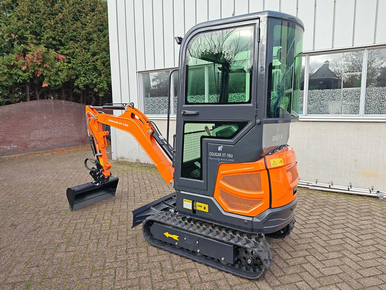 COUGAR - 2025 - XT-18U - MINI EXCAVATOR WITH KUBOTA ENGINE D902 - Mini bager: slika 3 COUGAR - 2025 - XT-18U - MINI EXCAVATOR WITH KUBOTA ENGINE D902 - Mini bager: slika 3
