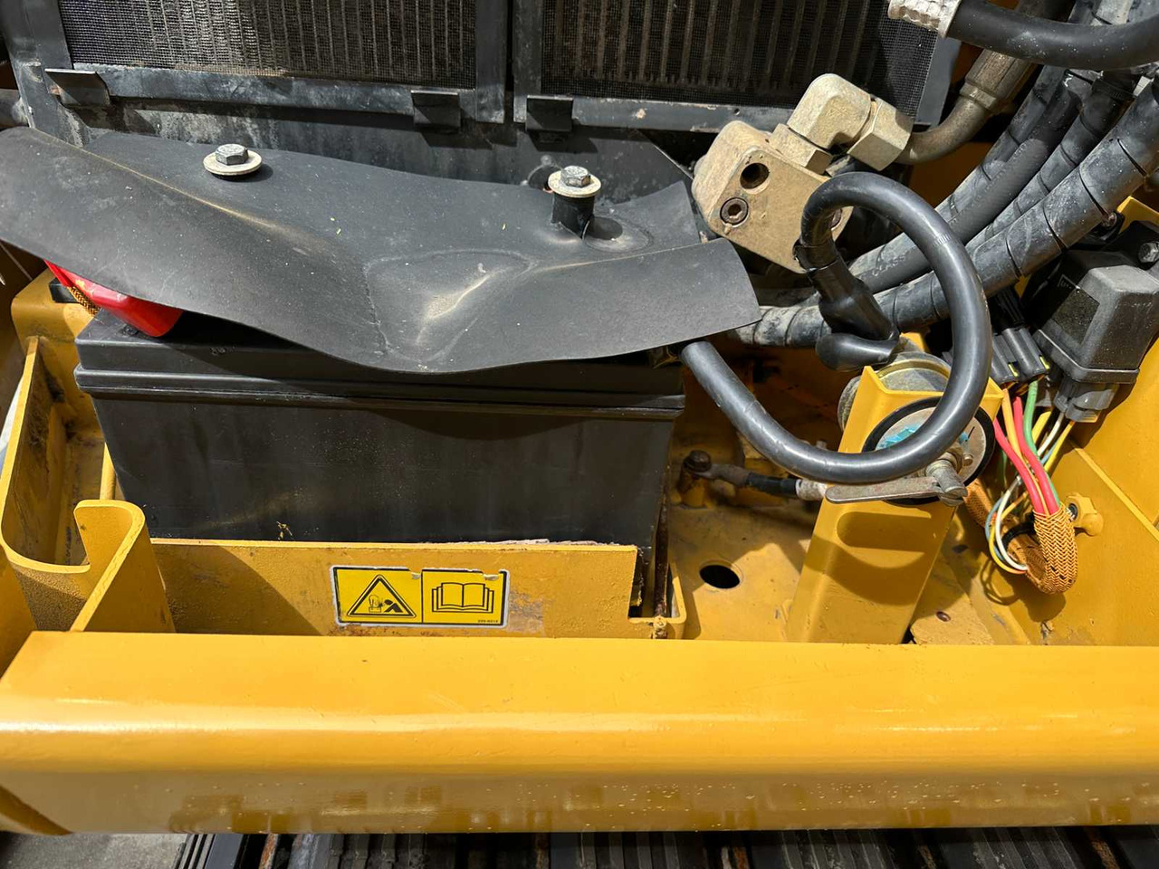 Bager guseničar Caterpillar 305.5E2: slika 24