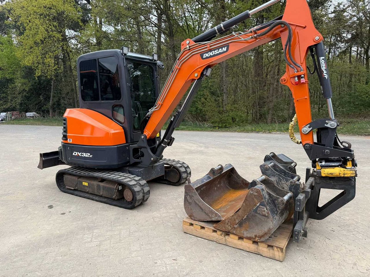Doosan DX32Z - Bager guseničar: slika 1 Doosan DX32Z - Bager guseničar: slika 1