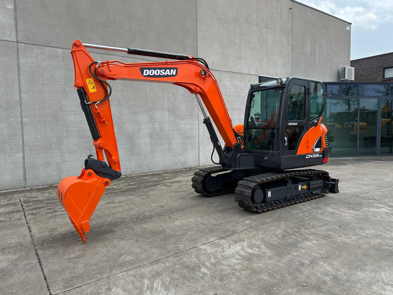 Doosan DX55-9C - Bager guseničar: slika 1 Doosan DX55-9C - Bager guseničar: slika 1