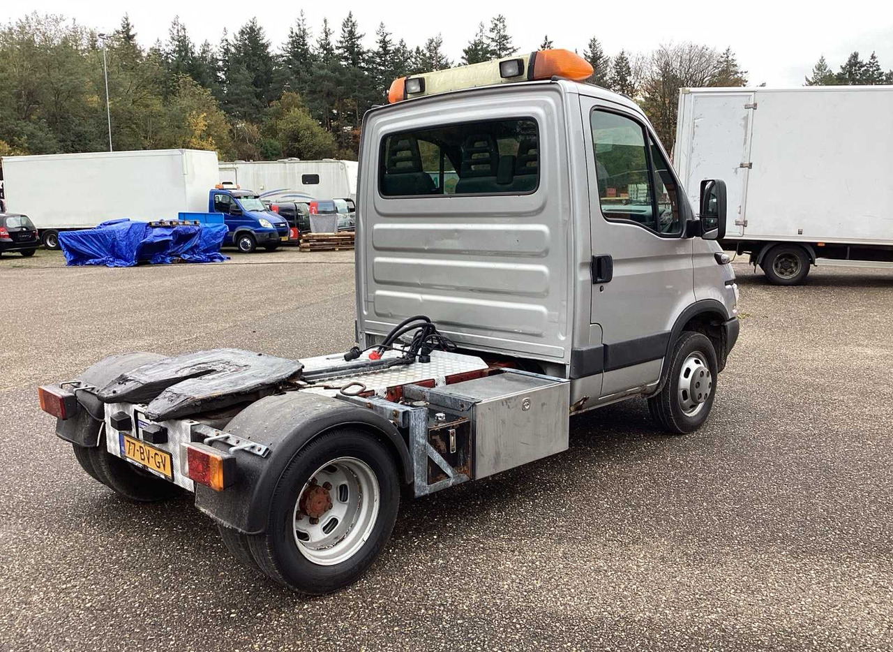 2005 IVECO 40C17 10 TON TRACTOR COMMERCIAL VEHICLE - Dostavno vozilo: slika 5 2005 IVECO 40C17 10 TON TRACTOR COMMERCIAL VEHICLE - Dostavno vozilo: slika 5