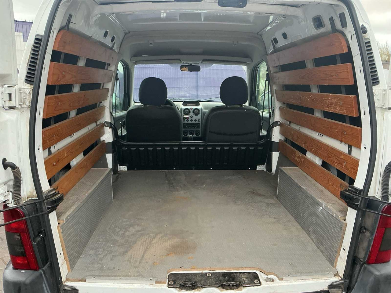 2005 - PEUGEOT - PARTNER - 170C 1.9 D AVANTAGE - COMMERCIAL VEHICLE - Dostavno vozilo: slika 5 2005 - PEUGEOT - PARTNER - 170C 1.9 D AVANTAGE - COMMERCIAL VEHICLE - Dostavno vozilo: slika 5