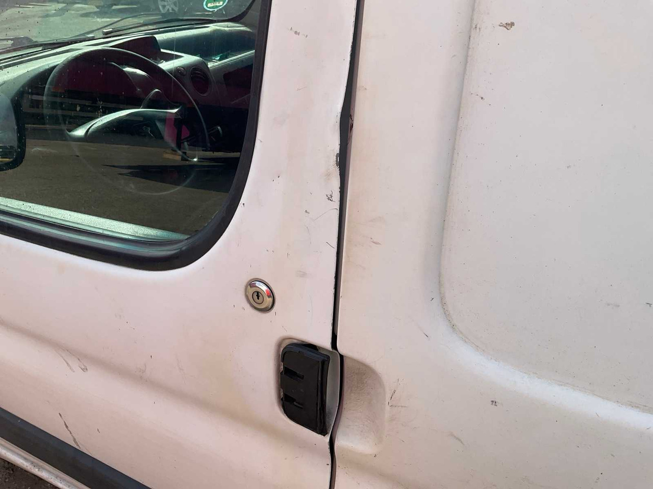 2007 PEUGEOT PARTNER COMMERCIAL VEHICLE - Dostavno vozilo: slika 5 2007 PEUGEOT PARTNER COMMERCIAL VEHICLE - Dostavno vozilo: slika 5