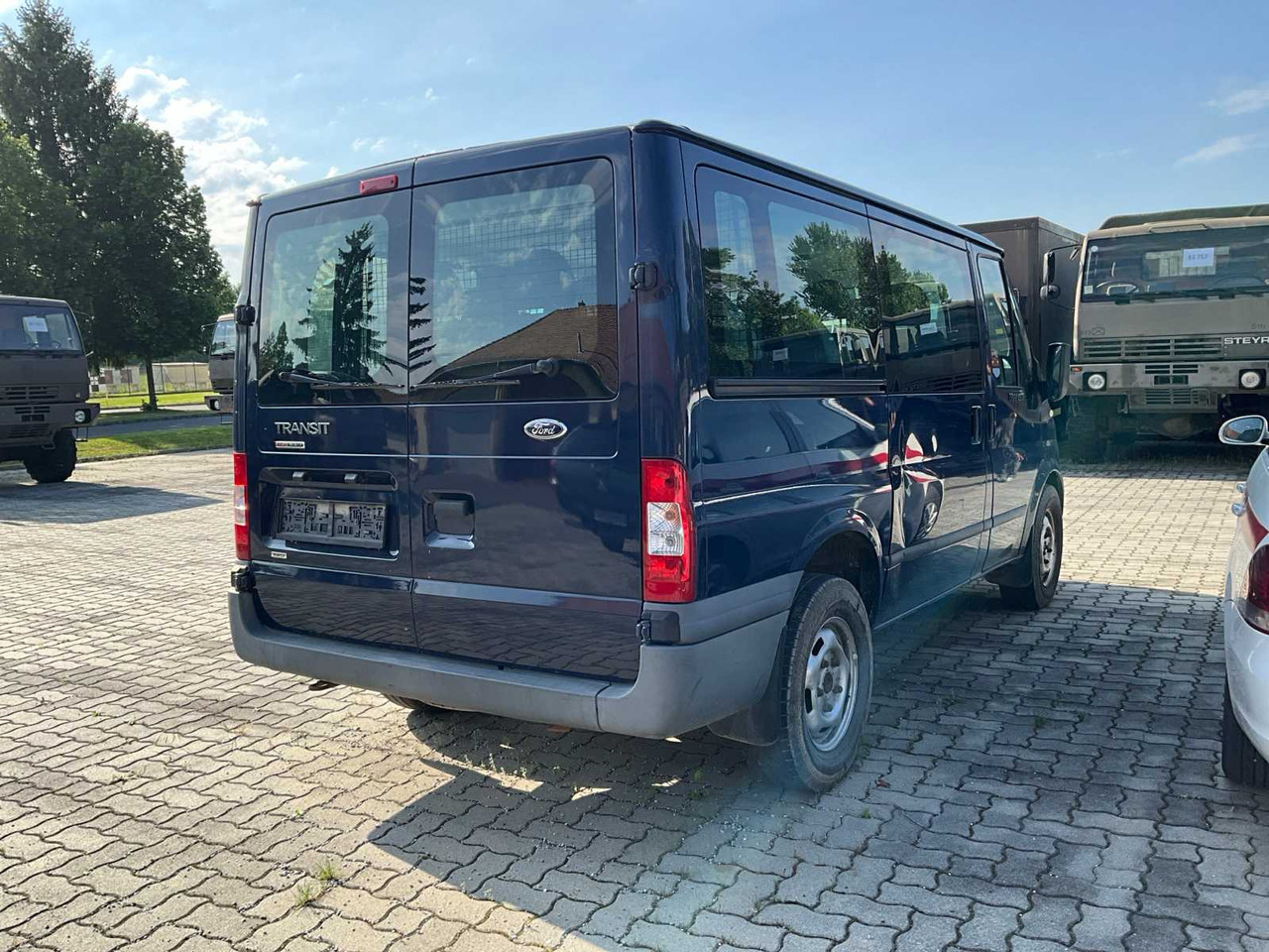 2011 FORD TRANSIT TREND 330 2.4D BUS - Dostavno vozilo: slika 5 2011 FORD TRANSIT TREND 330 2.4D BUS - Dostavno vozilo: slika 5