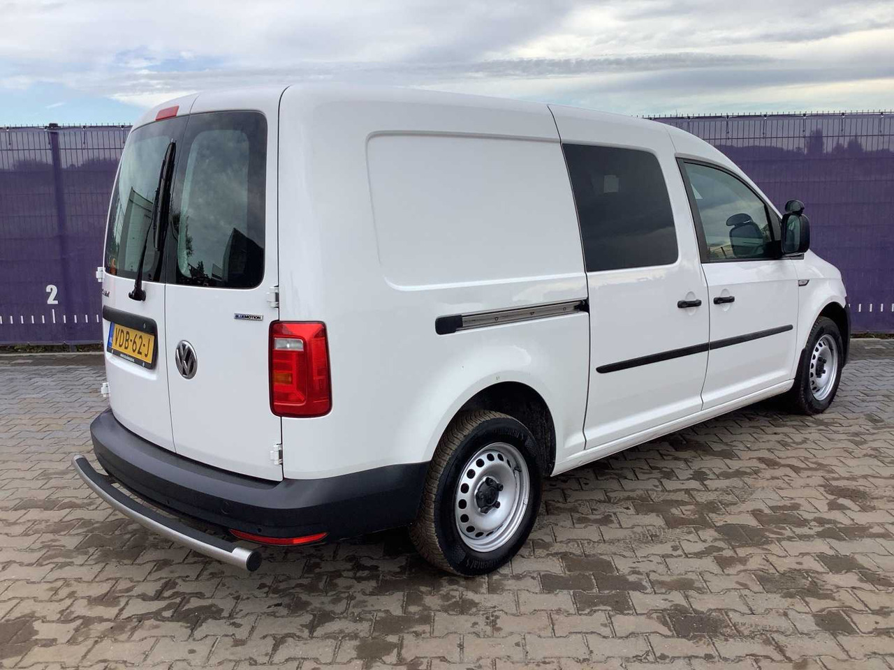 2019 - VOLKSWAGEN - CADDY - 1.4 TGI MAXI L2H1 ECOFUEL - CNG/NATURAL GAS - COMMERCIAL VEHICLE - Dostavno vozilo: slika 3 2019 - VOLKSWAGEN - CADDY - 1.4 TGI MAXI L2H1 ECOFUEL - CNG/NATURAL GAS - COMMERCIAL VEHICLE - Dostavno vozilo: slika 3