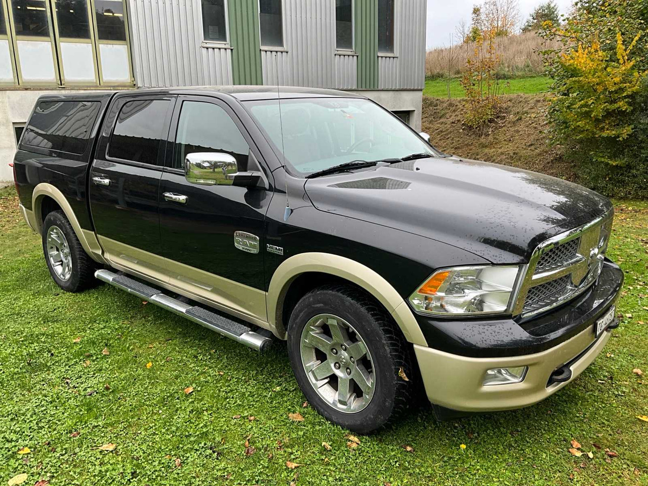 DODGE - RAM 1500 LARAMIE LONGHORN 4X4 CREW CAB - BRIDGE - VANS - Dostavno vozilo: slika 5 DODGE - RAM 1500 LARAMIE LONGHORN 4X4 CREW CAB - BRIDGE - VANS - Dostavno vozilo: slika 5
