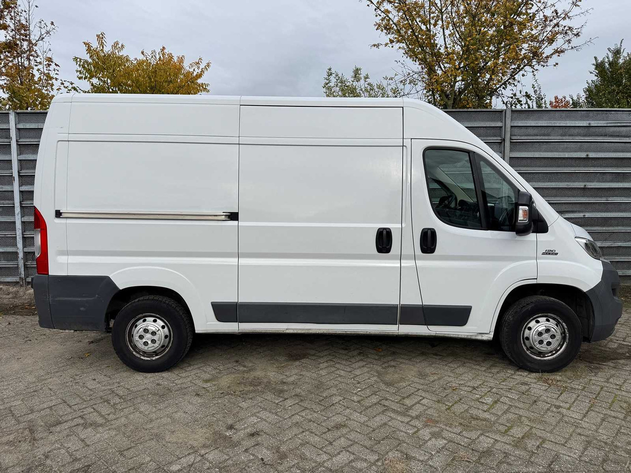 FIAT - DUCATO - 35H 2.3 MJ L2H2, 2016, VX-288-X - Dostavno vozilo: slika 4 FIAT - DUCATO - 35H 2.3 MJ L2H2, 2016, VX-288-X - Dostavno vozilo: slika 4