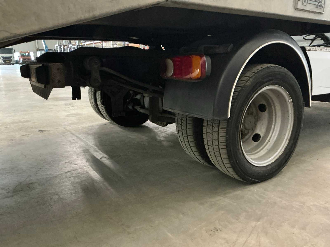 RENAULT MASCOTT 2007 BE TRACTOR COMMERCIAL VEHICLE - Dostavno vozilo: slika 4 RENAULT MASCOTT 2007 BE TRACTOR COMMERCIAL VEHICLE - Dostavno vozilo: slika 4