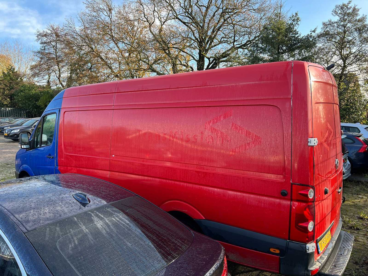 VOLKSWAGEN CRAFTER 35 2.0 TDI L3H1, V-931-HH - Dostavno vozilo: slika 2 VOLKSWAGEN CRAFTER 35 2.0 TDI L3H1, V-931-HH - Dostavno vozilo: slika 2