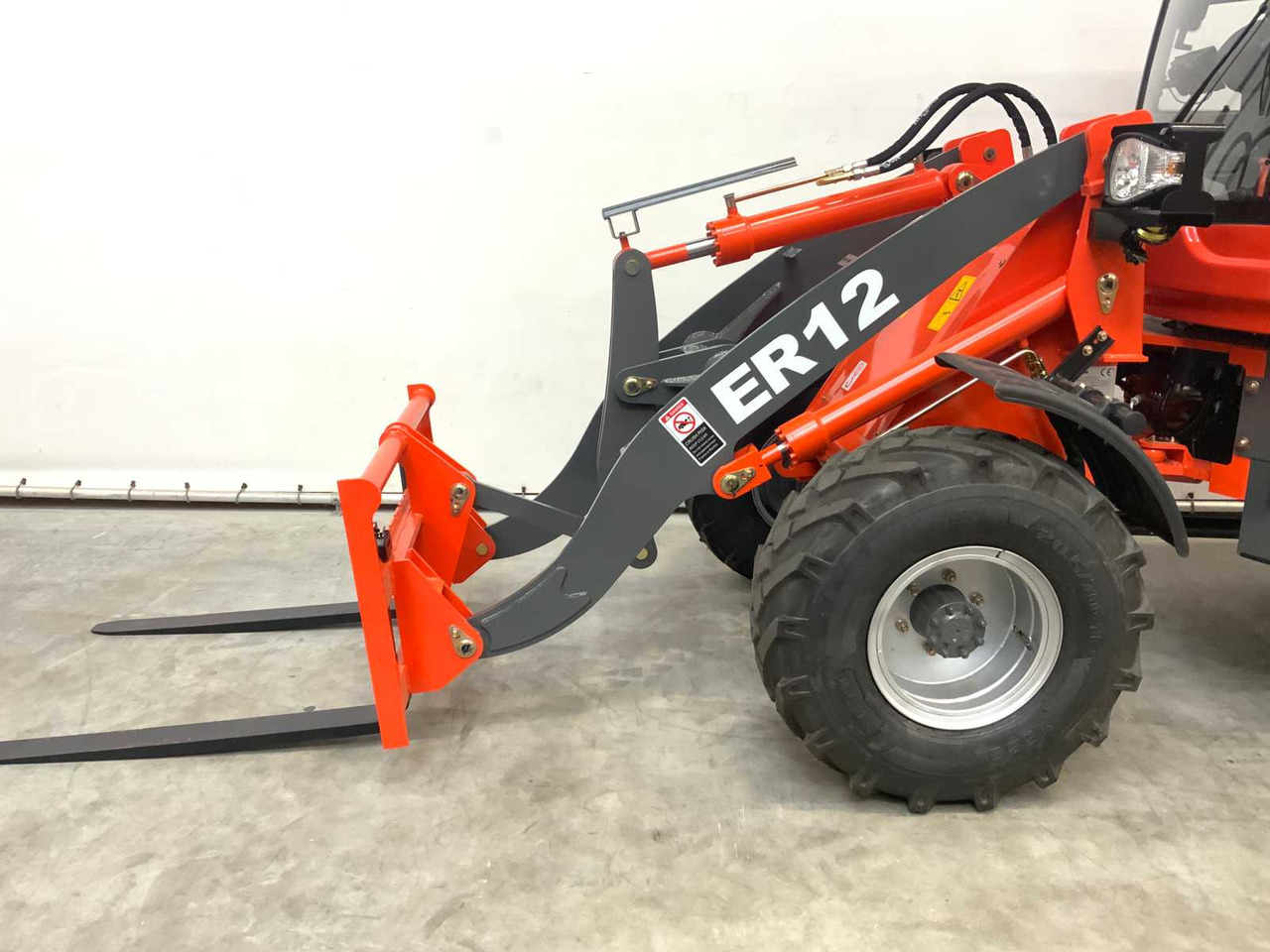 EVERUN - 2025 - ER12 - WHEEL LOADER - Utovarivač točkaš: slika 4 EVERUN - 2025 - ER12 - WHEEL LOADER - Utovarivač točkaš: slika 4