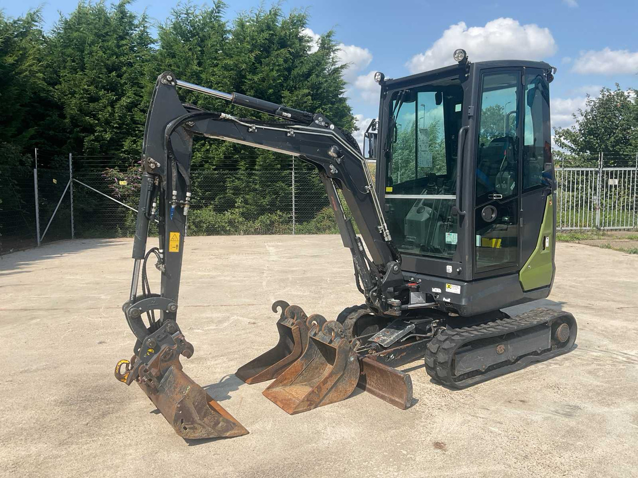 Eurocomach 22SR - Mini bager: slika 1 Eurocomach 22SR - Mini bager: slika 1