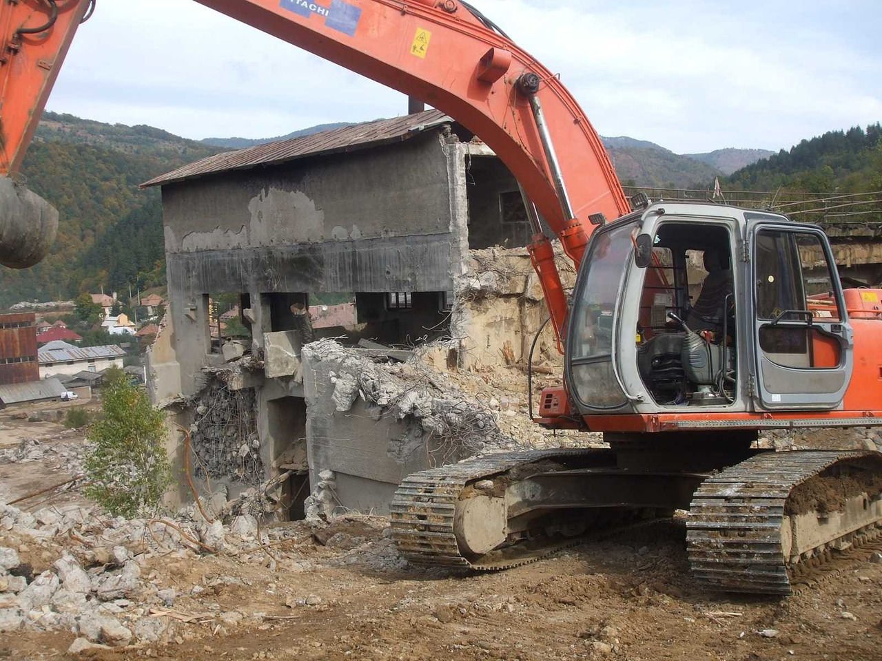 FIAT HITACHI - Bager guseničar: slika 1 FIAT HITACHI - Bager guseničar: slika 1