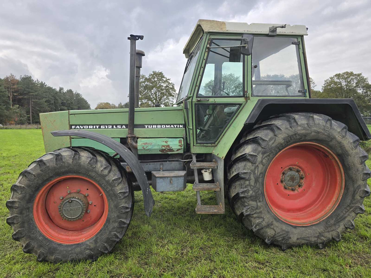 Fendt 1986 FENDT 612 LSA TURBOMATIK ALL-WHEEL DRIVE FARM TRACTOR - Traktor: slika 4 Fendt 1986 FENDT 612 LSA TURBOMATIK ALL-WHEEL DRIVE FARM TRACTOR - Traktor: slika 4