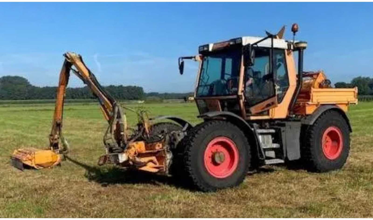 Fendt 1998 FENDT XYLON 524 ALL-WHEEL DRIVE AGRICULTURAL TRACTOR WITH MULAG FME 500 FLAIL MOWER - Traktor: slika 2 Fendt 1998 FENDT XYLON 524 ALL-WHEEL DRIVE AGRICULTURAL TRACTOR WITH MULAG FME 500 FLAIL MOWER - Traktor: slika 2
