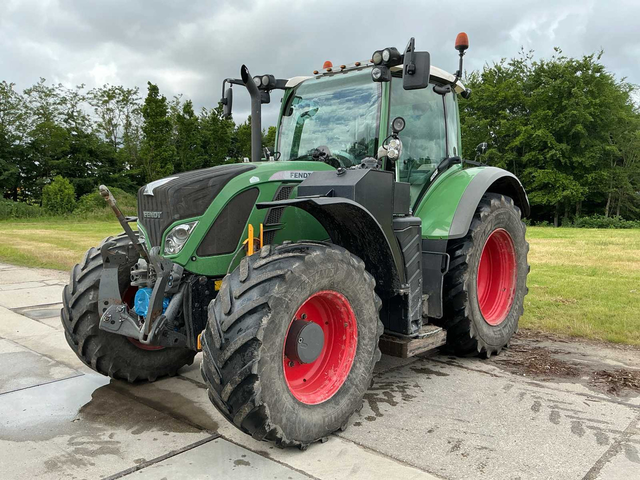 Fendt 716 Vario - Traktor: slika 1 Fendt 716 Vario - Traktor: slika 1