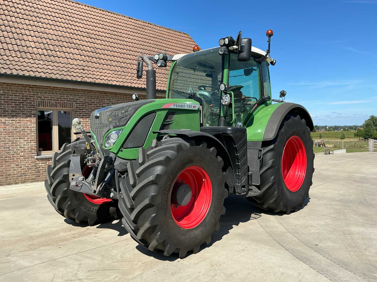 Fendt 720 Vario Profi Plus - Traktor: slika 1 Fendt 720 Vario Profi Plus - Traktor: slika 1