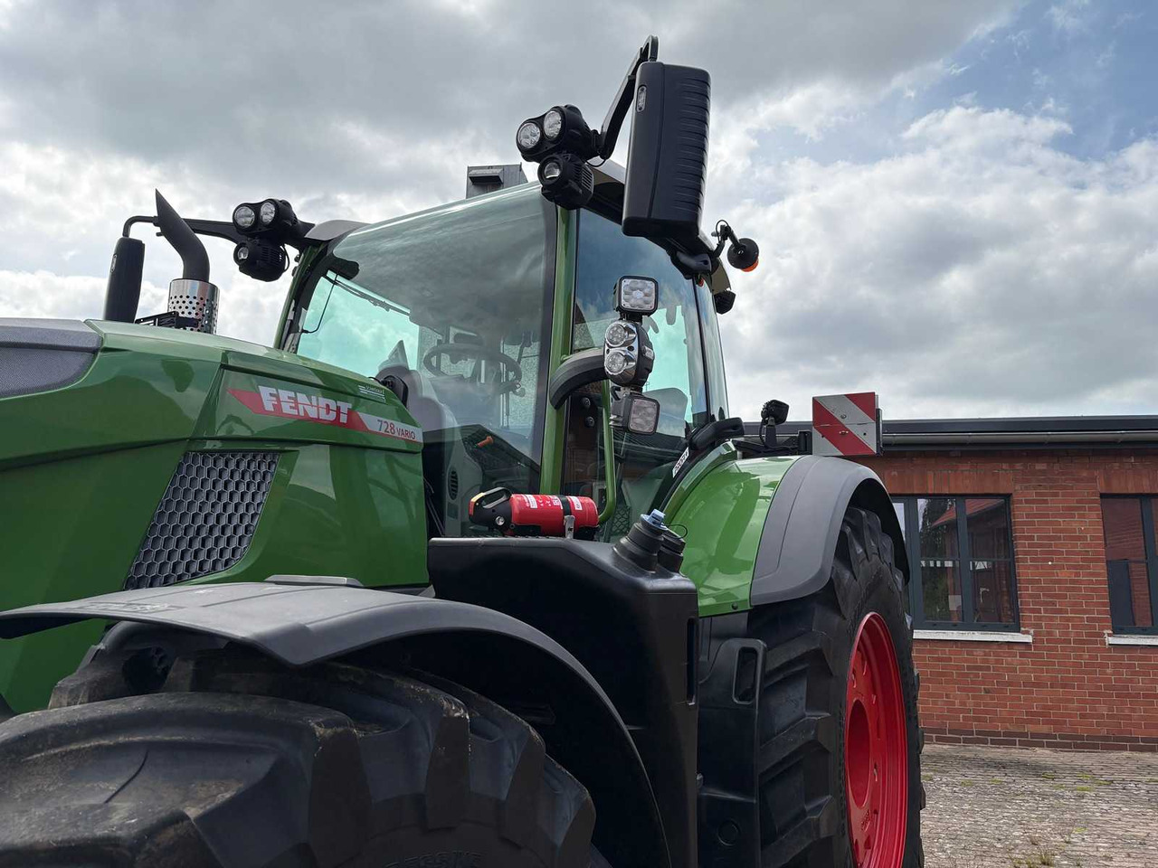 Fendt 728 Vario Gen7 Profi+ Setting2 - Traktor: slika 3 Fendt 728 Vario Gen7 Profi+ Setting2 - Traktor: slika 3