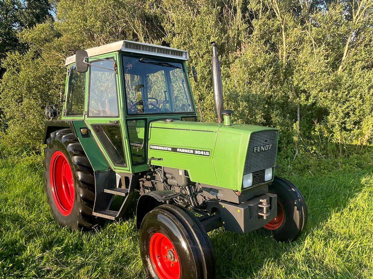 Fendt Farmer 304 LS Turbomatik - Traktor: slika 5 Fendt Farmer 304 LS Turbomatik - Traktor: slika 5