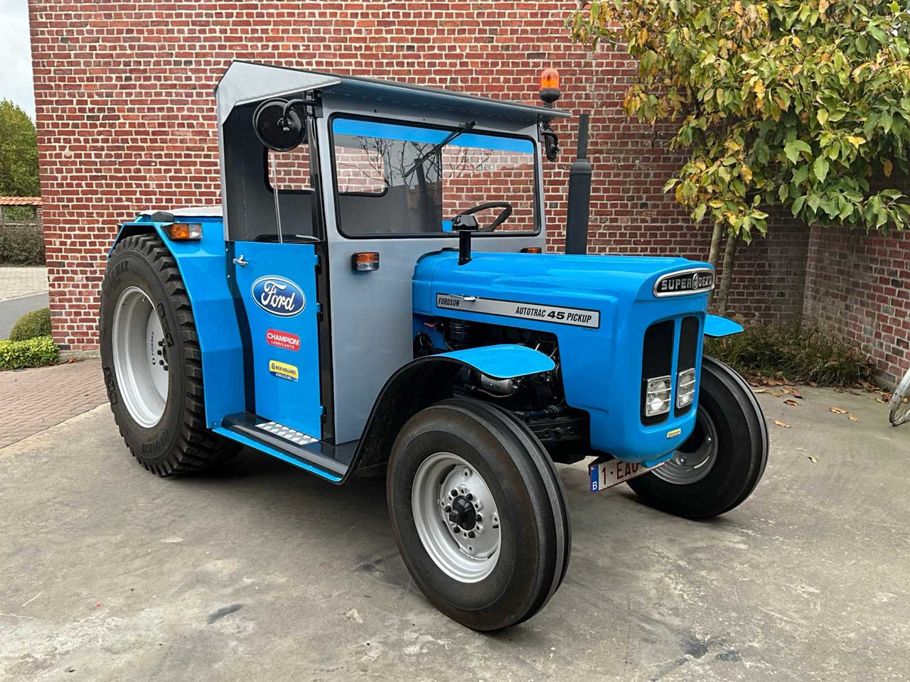 Fordson Super Dexta Autotrac pick-up - Traktor: slika 3 Fordson Super Dexta Autotrac pick-up - Traktor: slika 3