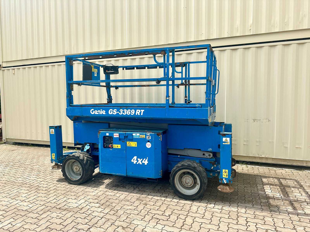 Vazdušna platforma Genie GS3369RT 4x4: slika 11