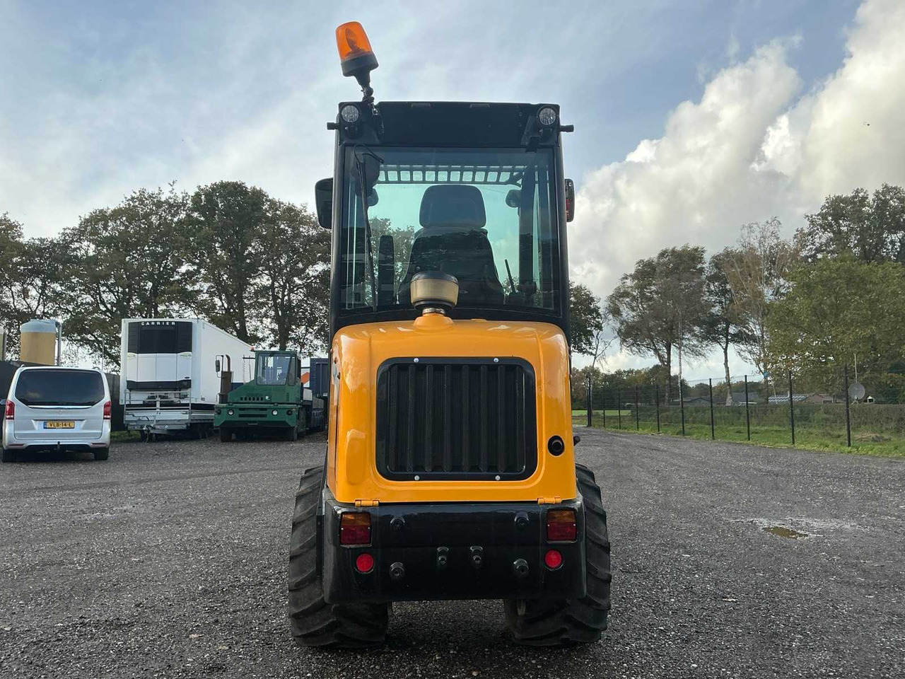 Giant 36-45 - Utovarivač točkaš: slika 4 Giant 36-45 - Utovarivač točkaš: slika 4