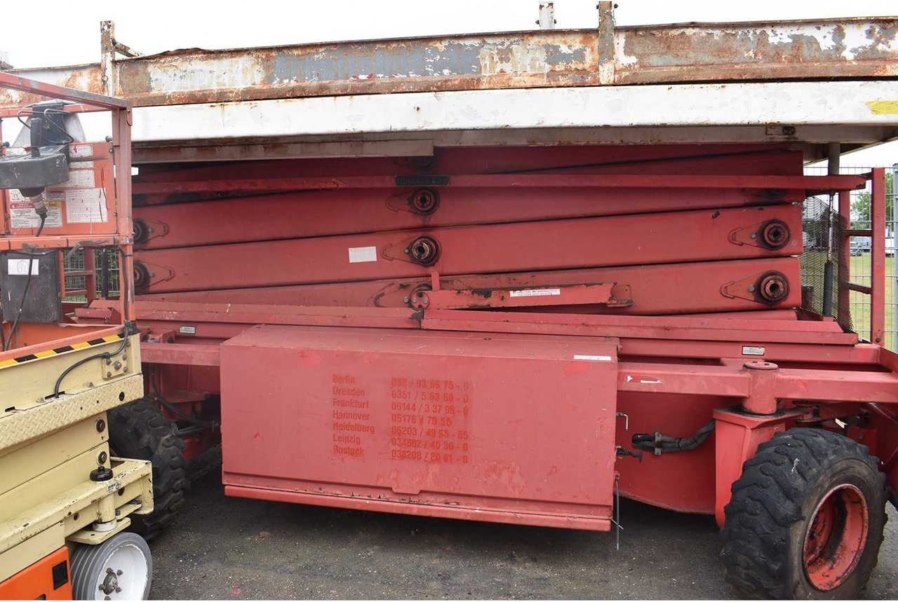 HOLLAND LIFT - B-165EL25 - AERIAL WORK PLATFORMS (NO. 27730) - 2000 - Vazdušna platforma: slika 4 HOLLAND LIFT - B-165EL25 - AERIAL WORK PLATFORMS (NO. 27730) - 2000 - Vazdušna platforma: slika 4