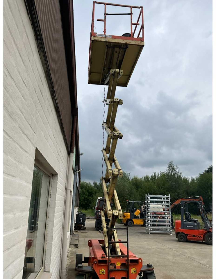 HOLLAND LIFT HL11816 SCISSOR LIFT AERIAL PLATFORM - Vazdušna platforma: slika 3 HOLLAND LIFT HL11816 SCISSOR LIFT AERIAL PLATFORM - Vazdušna platforma: slika 3