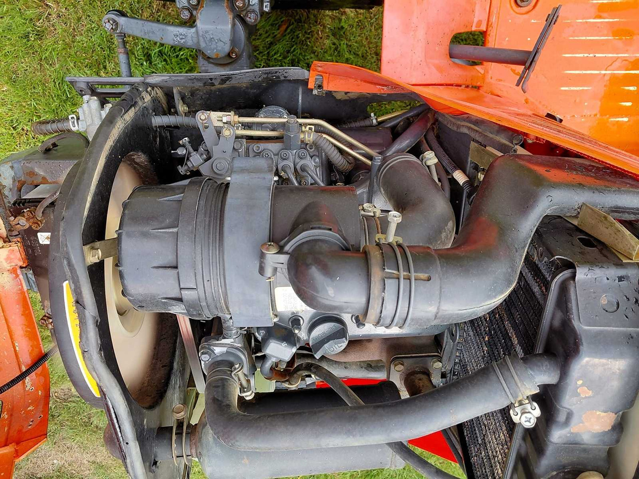 Mali traktor Hinomoto CX14: slika 12