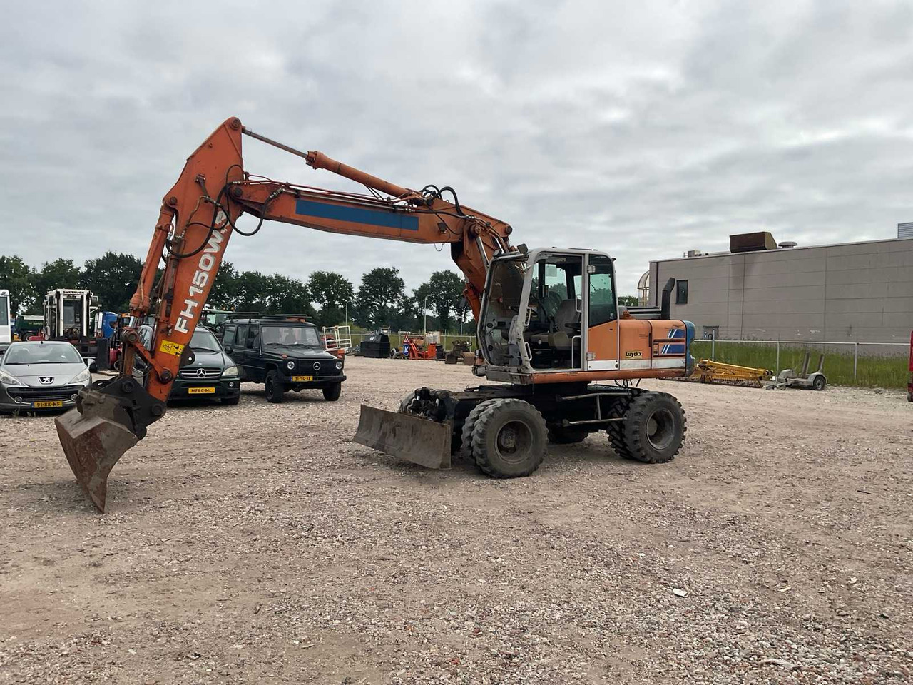 Hitachi FH 150W.3 - Pokretni kran: slika 2 Hitachi FH 150W.3 - Pokretni kran: slika 2