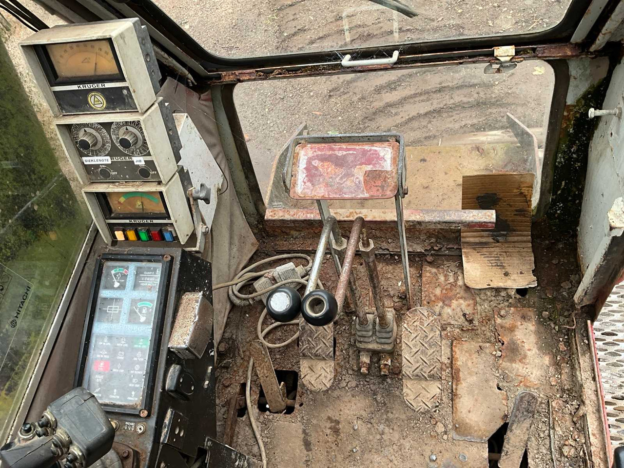 Kran Hitachi KH150-3: slika 30