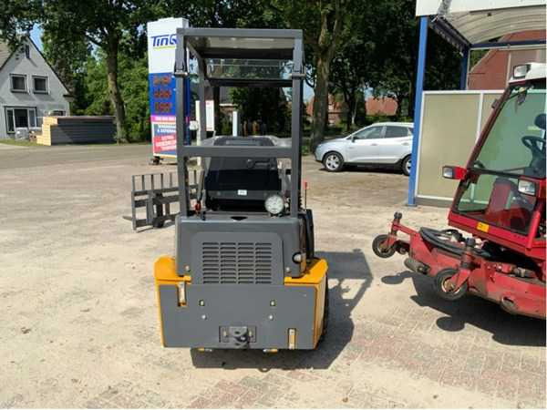 Hytec X100 - Utovarivač točkaš: slika 5 Hytec X100 - Utovarivač točkaš: slika 5