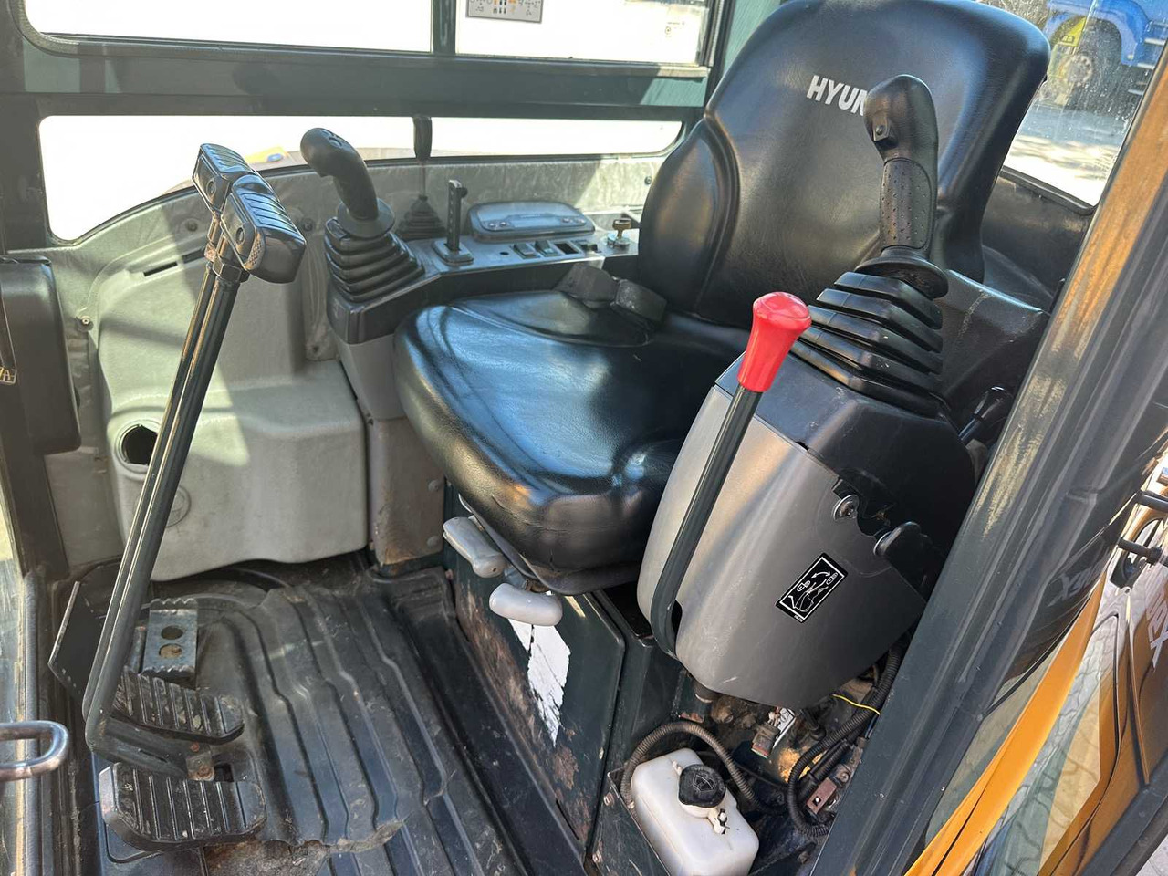 Mini bager Hyundai Robex25Z-9AK: slika 28
