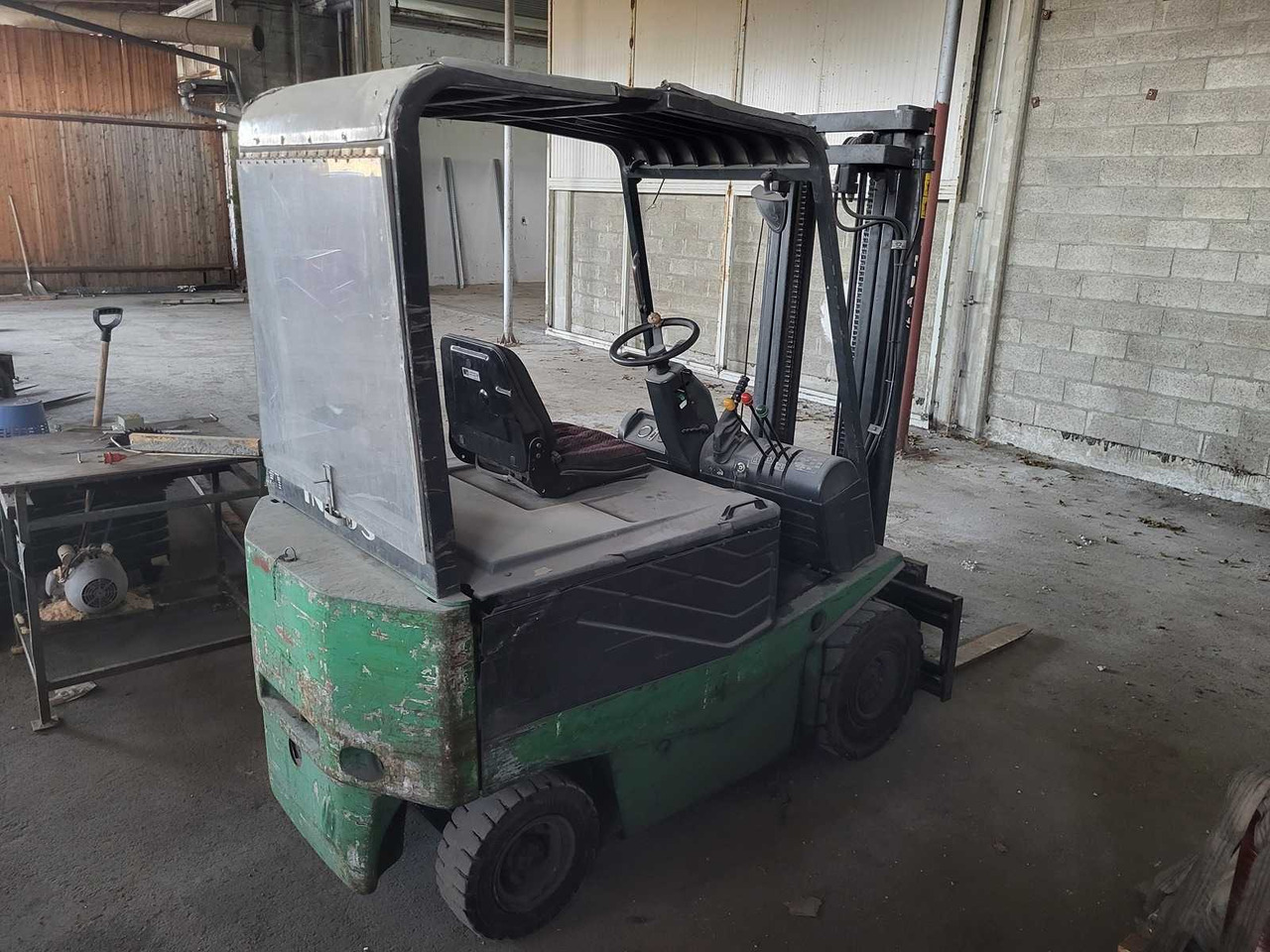 INDOS - E25 SX3.3P - FORKLIFT TRUCKS - 1999 - Viljuškar: slika 3 INDOS - E25 SX3.3P - FORKLIFT TRUCKS - 1999 - Viljuškar: slika 3