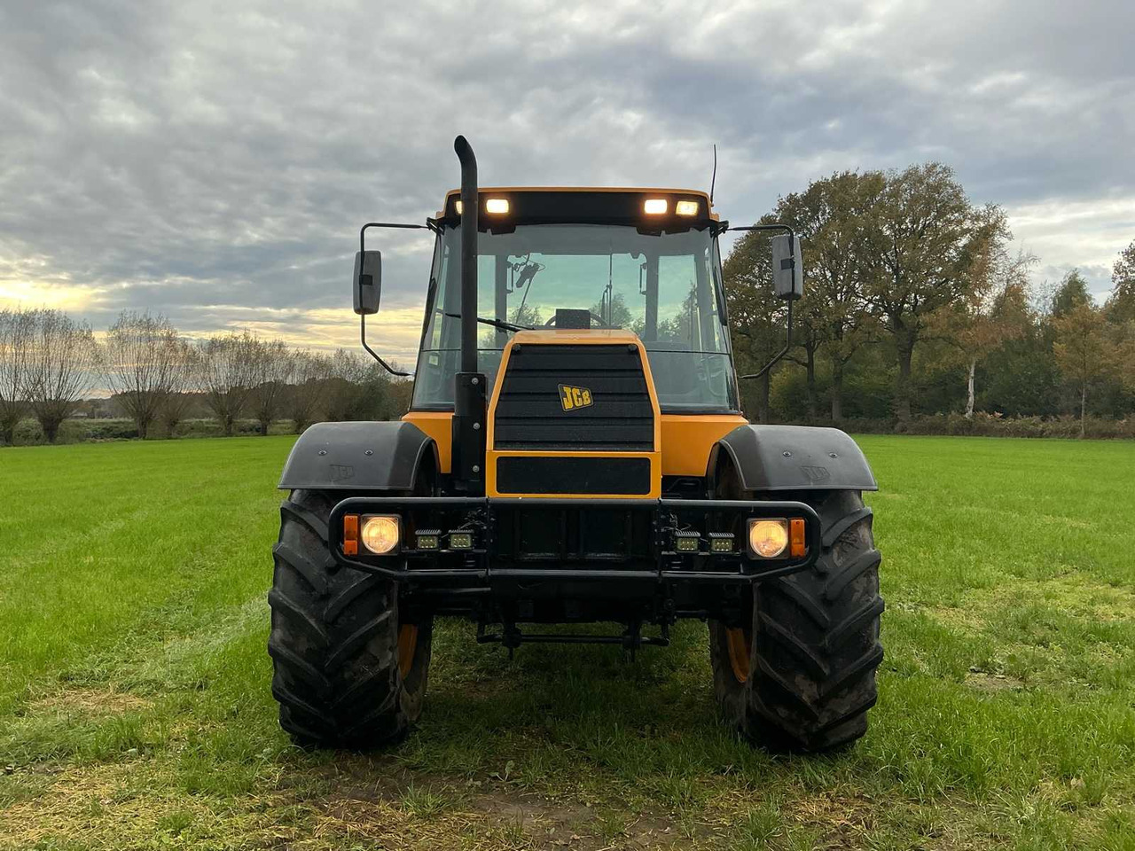 JCB 1993 JCB FASTRAC 145 TURBO ALL-WHEEL DRIVE TRACTOR - Traktor: slika 2 JCB 1993 JCB FASTRAC 145 TURBO ALL-WHEEL DRIVE TRACTOR - Traktor: slika 2