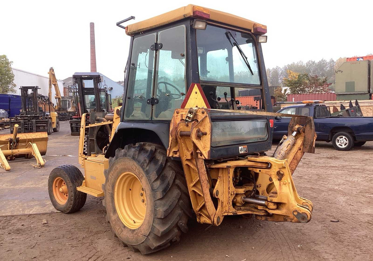 JOHN DEERE 410 E BACKHOE LOADER - Bager utovarivač: slika 4 JOHN DEERE 410 E BACKHOE LOADER - Bager utovarivač: slika 4