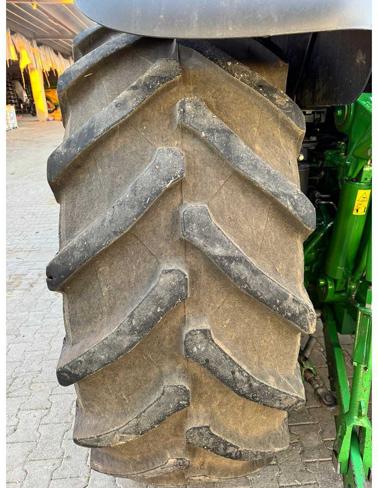 JOHN DEERE 6195 M - Traktor: slika 3 JOHN DEERE 6195 M - Traktor: slika 3