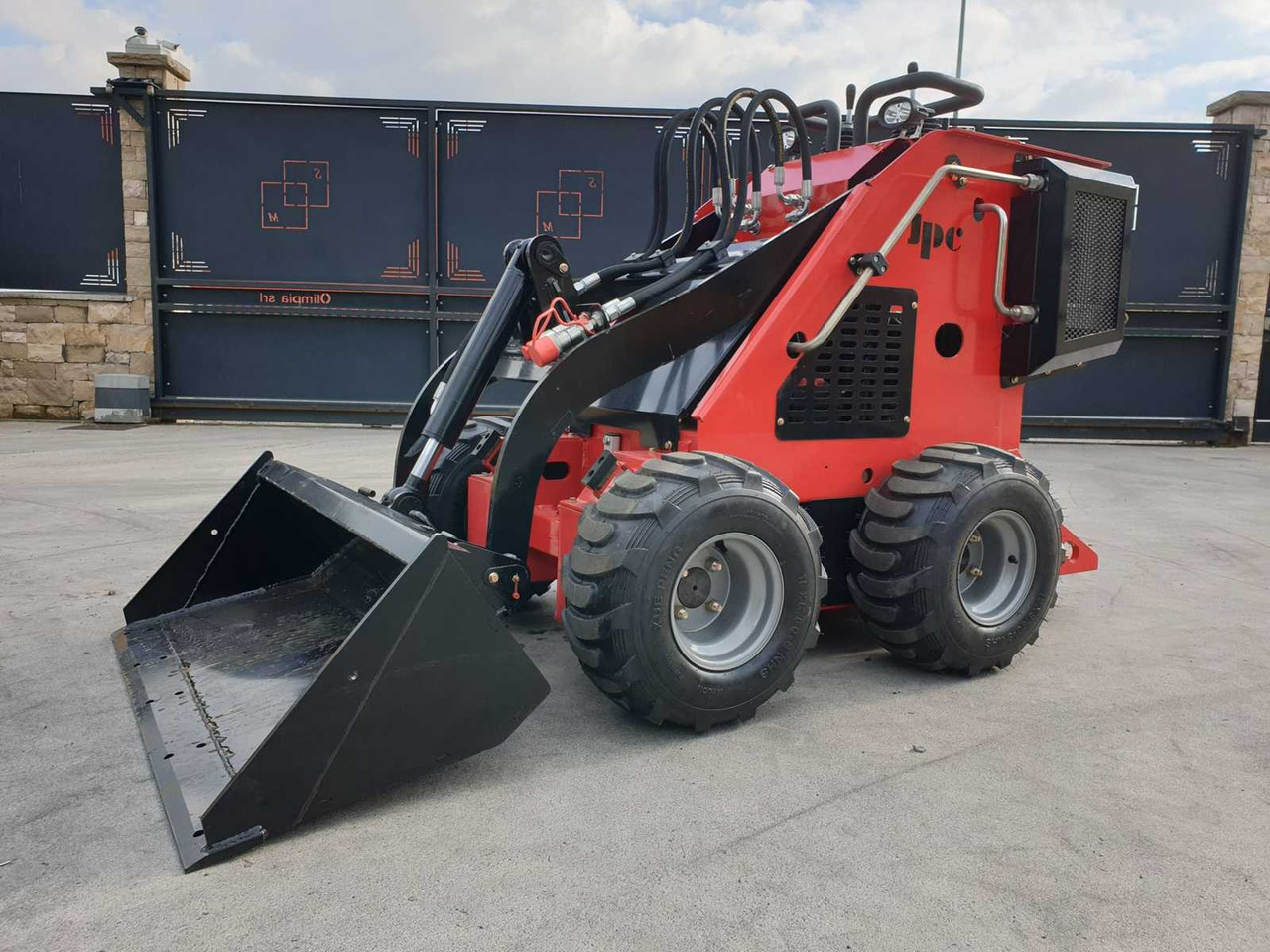 Utovarivač točkaš JPC HT320 SKID STEER LOADER: slika 26 Utovarivač točkaš JPC HT320 SKID STEER LOADER: slika 26