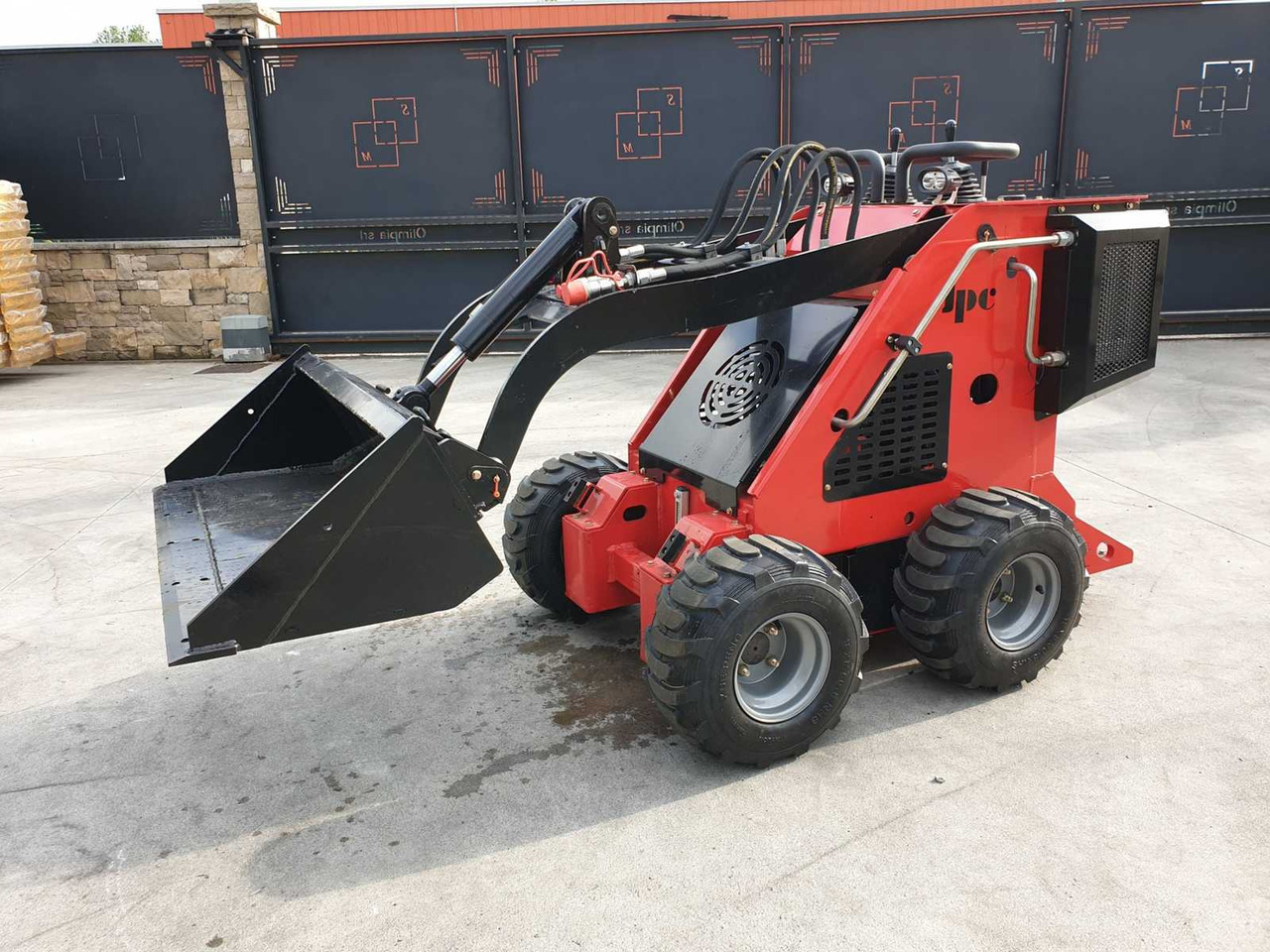Utovarivač točkaš JPC HT320 SKID STEER LOADER: slika 18 Utovarivač točkaš JPC HT320 SKID STEER LOADER: slika 18