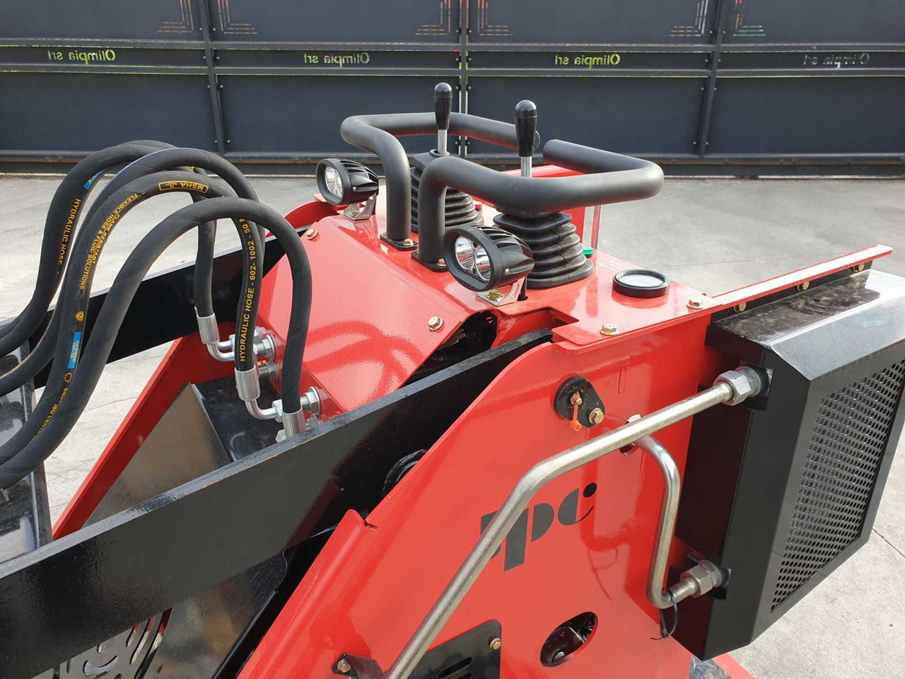 Utovarivač točkaš JPC HT320 SKID STEER LOADER: slika 22 Utovarivač točkaš JPC HT320 SKID STEER LOADER: slika 22