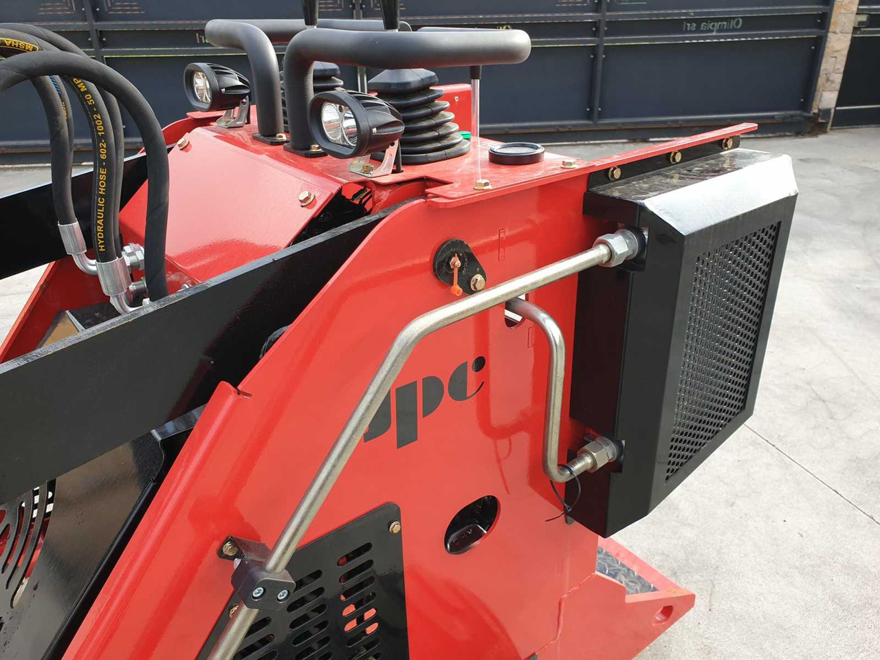 Utovarivač točkaš JPC HT320 SKID STEER LOADER: slika 23 Utovarivač točkaš JPC HT320 SKID STEER LOADER: slika 23