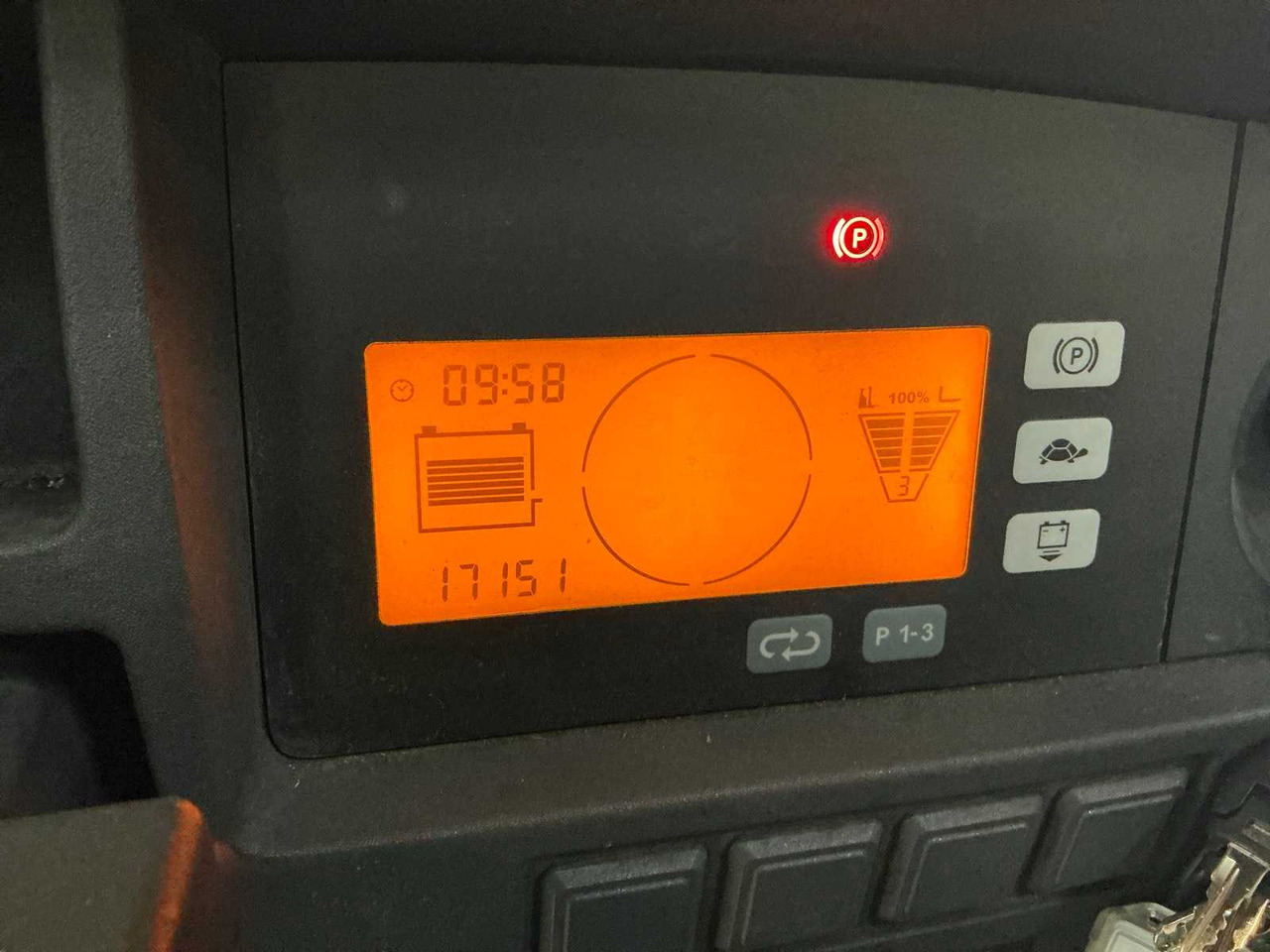 Viljuškar JUNGHEINRICH - 2015 - ETV214 - FORKLIFT: slika 16 Viljuškar JUNGHEINRICH - 2015 - ETV214 - FORKLIFT: slika 16